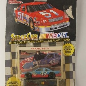 1992 Racing Champions Stock Car Nascar #43 Richard Petty Pontiac STP 1:64